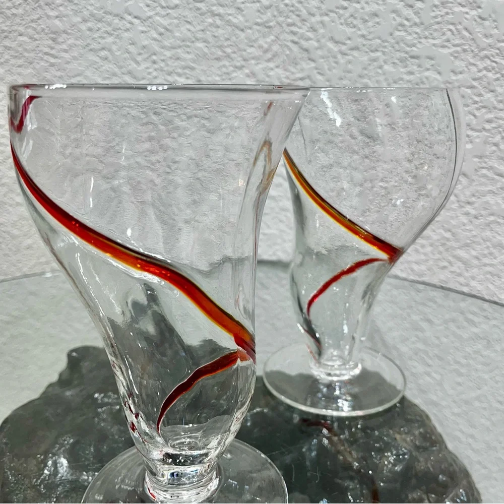 Set Of (2) Pier 1 Red Swirline Tornado Swirl new old stock Tumblers 12 oz